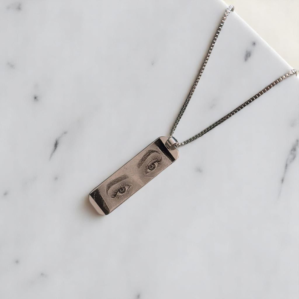 Engraving Eye Necklace