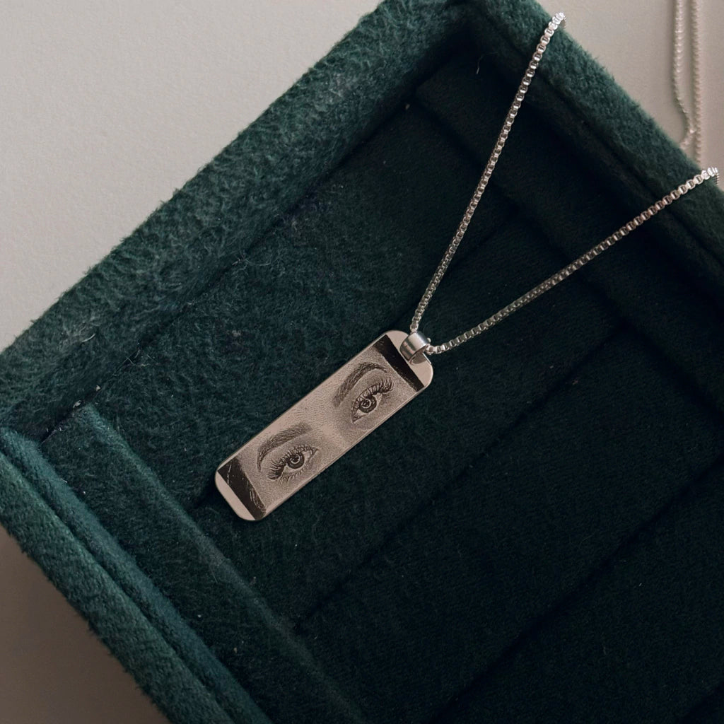 Engraving Eye Necklace
