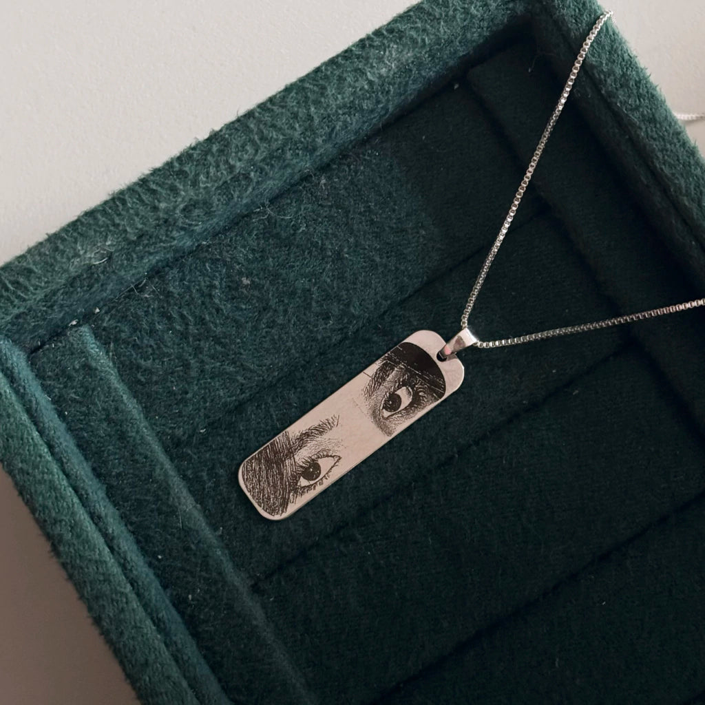 Engraving Eye Necklace