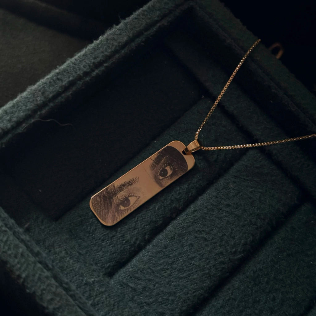 Engraving Eye Necklace