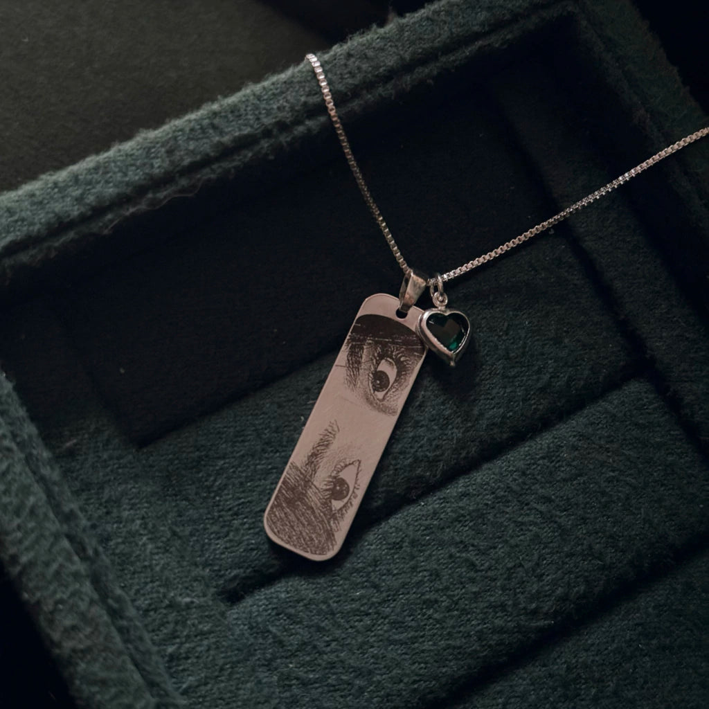 Engraving Eye Necklace